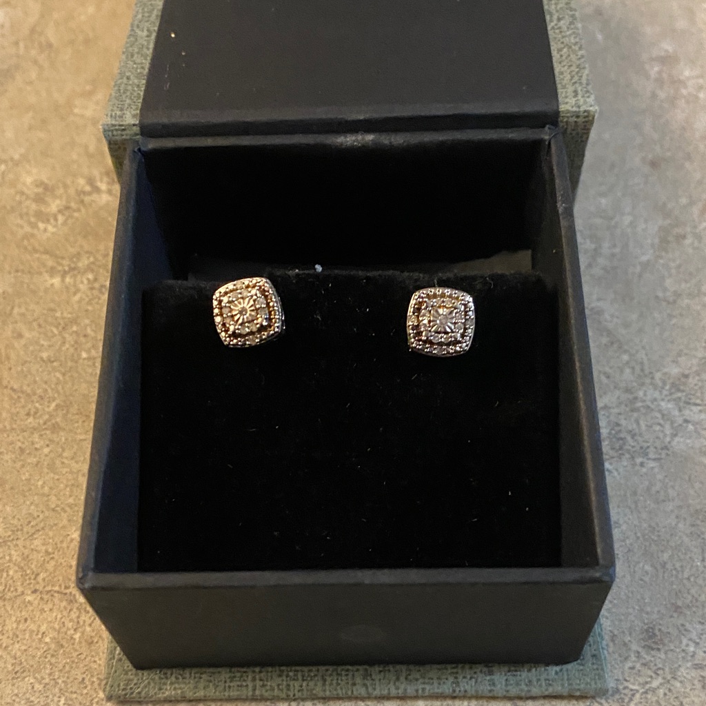 Diamond Pierced Earrings Sterling Silver Stud 0.10 Carats - J13 - New With Coa